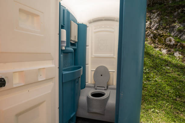 Best Luxury portable toilet rental  in Middletown, CT
